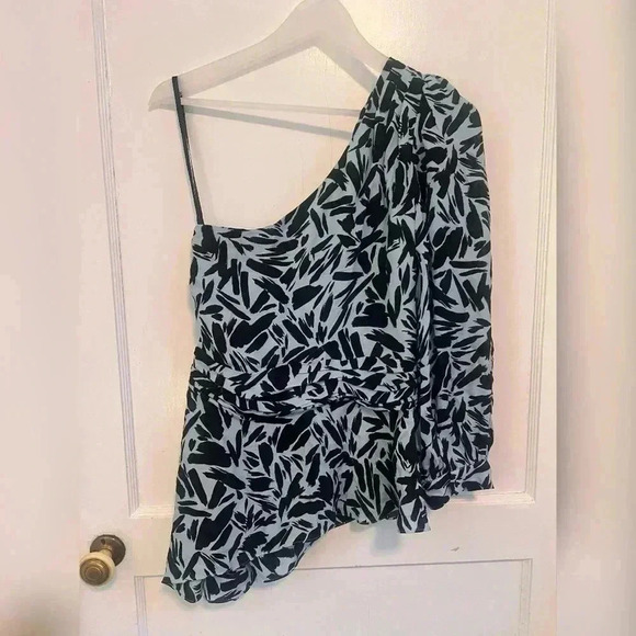 Veronica Beard Vida One Shoulder Silk Top Peplum Size 4 $398 Like New - Picture 1 of 6